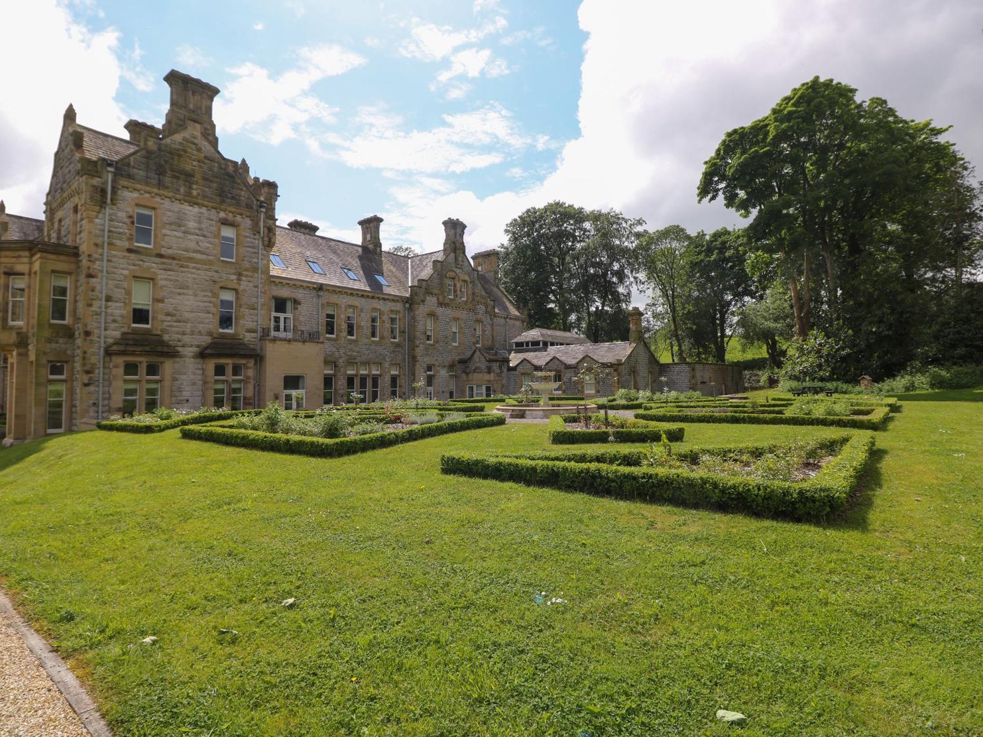 The Violet Suite Stone Cross Mansion Ulverston Eksteriør billede